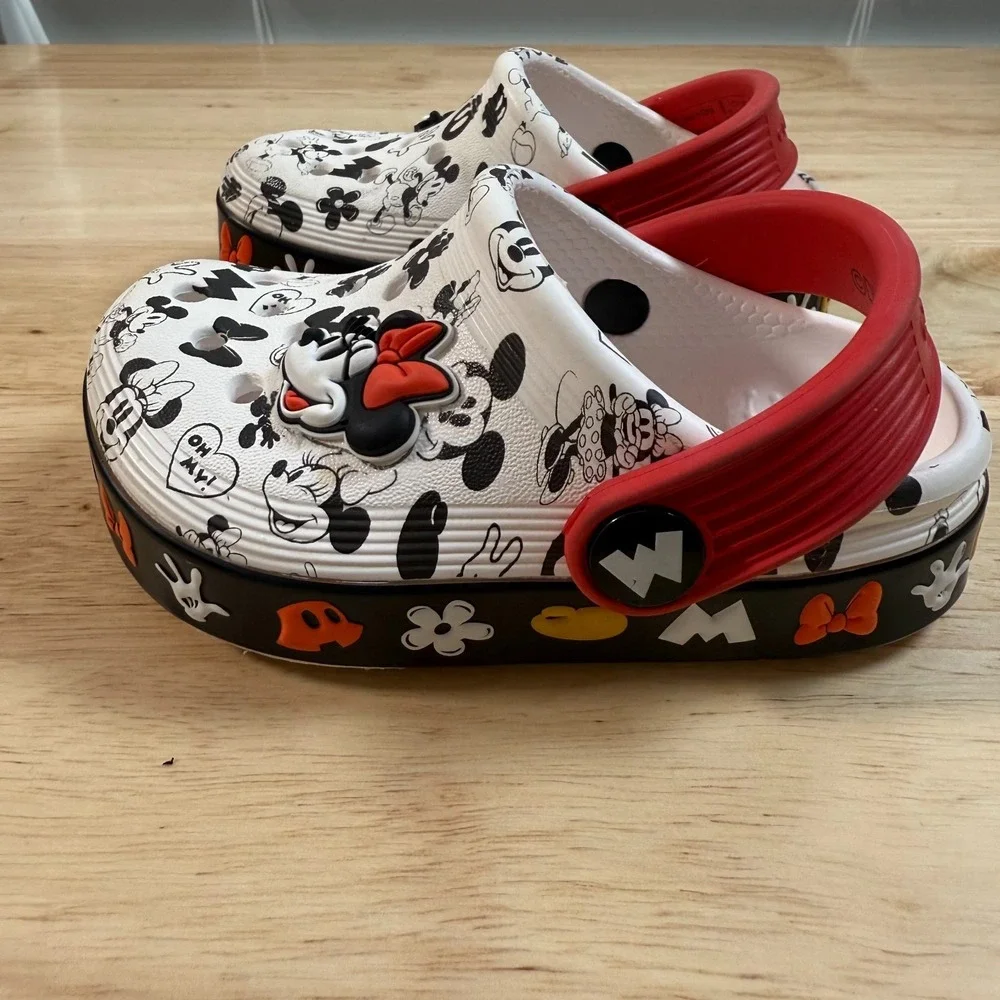 Disney CROCS  White Black Mickey & Minnie Graphic Clogs with Red Strap size 5